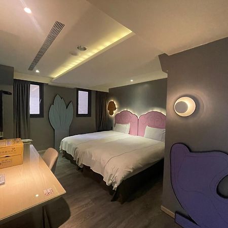 Check Inn Taichung Wenxin Zhongqing Ngoại thất bức ảnh