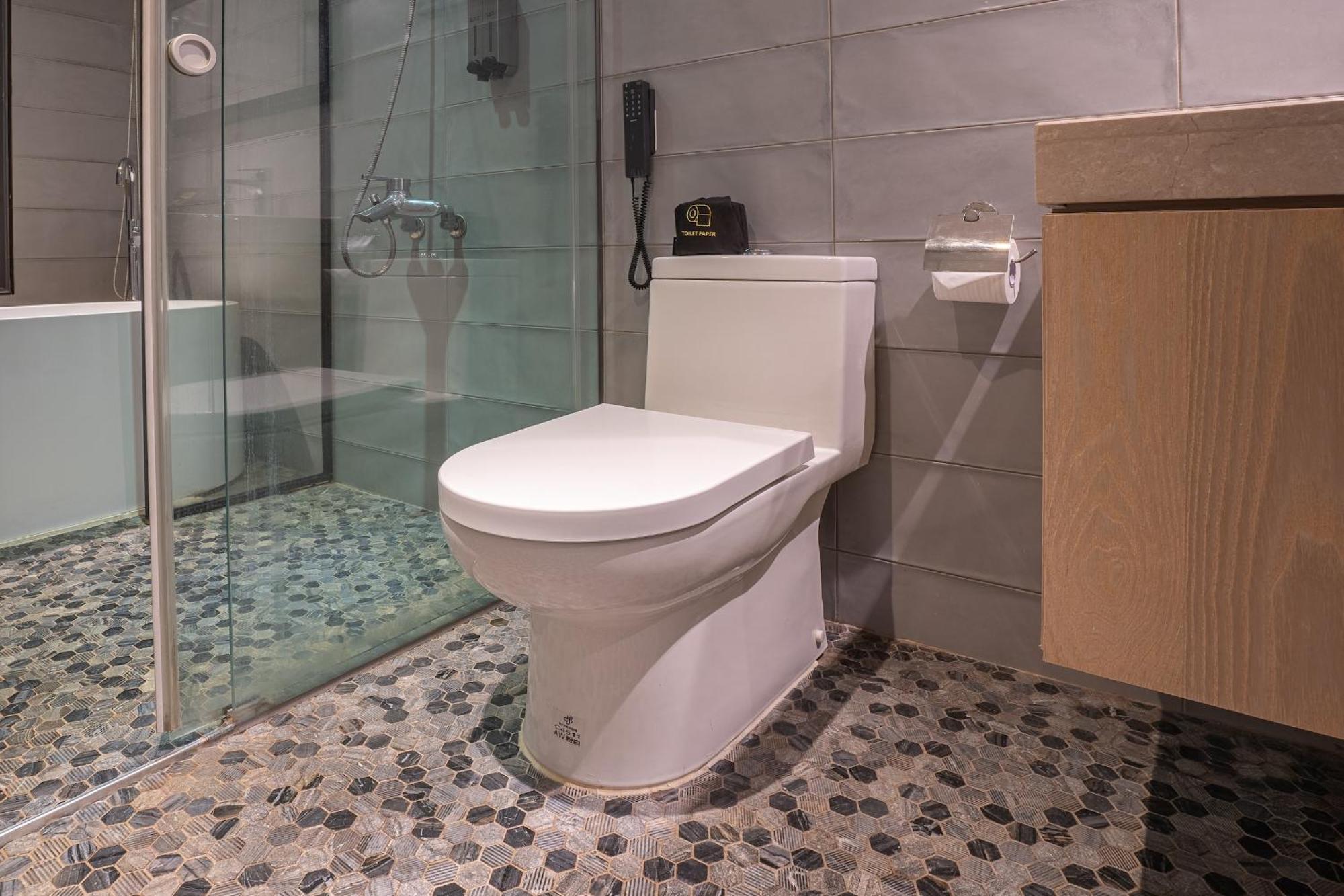 Check Inn Taichung Wenxin Zhongqing Ngoại thất bức ảnh