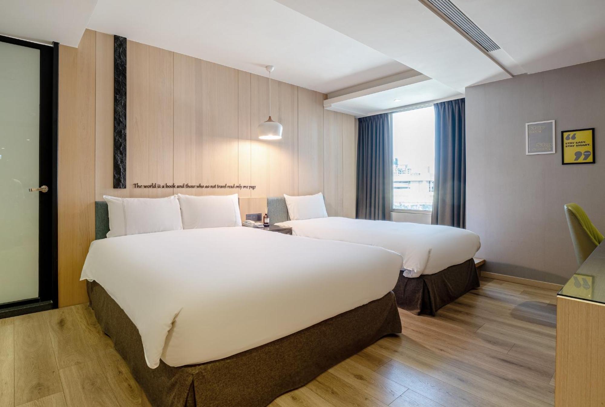 Check Inn Taichung Wenxin Zhongqing Ngoại thất bức ảnh